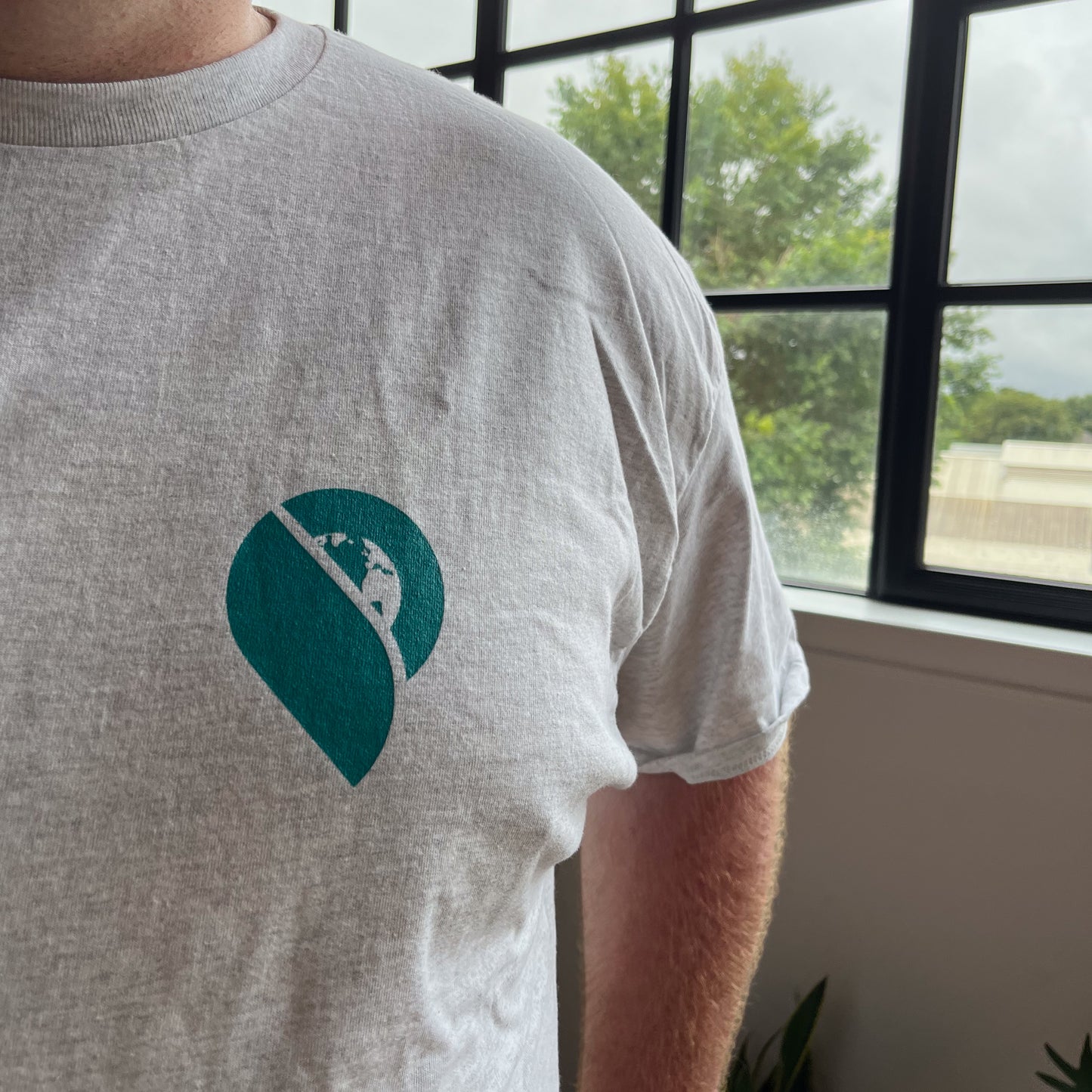 The Cruise Globe Unisex T-shirt (short-sleeved)